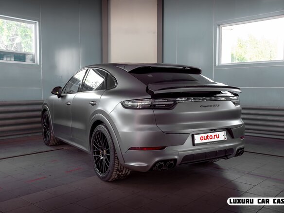 2021 Porsche Cayenne GTS Coupé III, серый, 9700000 рублей - вид 3