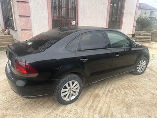 2013 Volkswagen Polo V, чёрный, 420000 рублей, вид 3