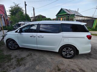 2019 Kia Carnival III, белый, 3300000 рублей, вид 3