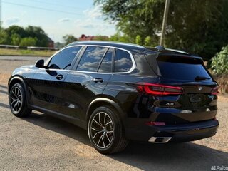 2020 BMW X5 25d IV (G05/G18), чёрный, 5350000 рублей, вид 3