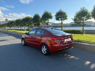 2017 Kia Rio III Рестайлинг, красный, 1250000 рублей, вид 4