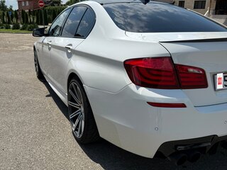 2013 BMW 5 серии 528i xDrive VI (F10/F11/F07), белый, 1600000 рублей, вид 5