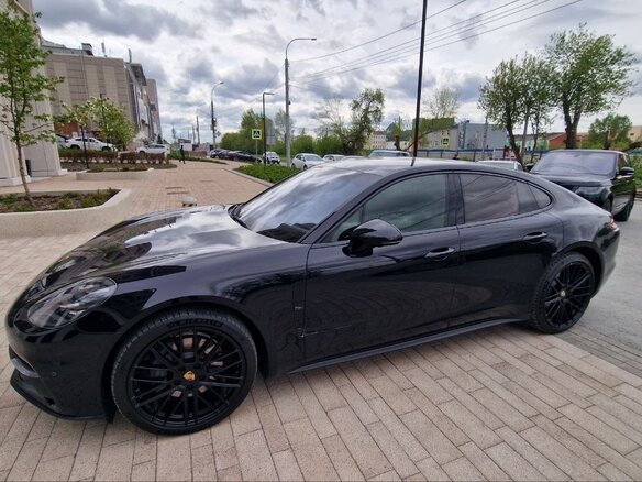 2016 Porsche Panamera 4S Executive II, чёрный, 7500000 рублей - вид 2