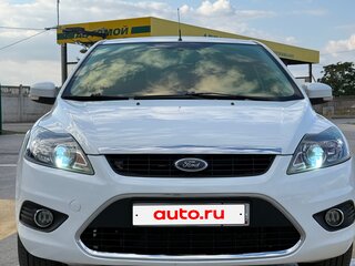 2010 Ford Focus II Рестайлинг, белый, 920000 рублей, вид 3