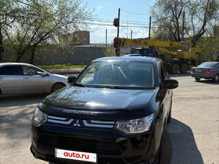 2013 Mitsubishi Outlander III, чёрный, 1240000 рублей, вид 2