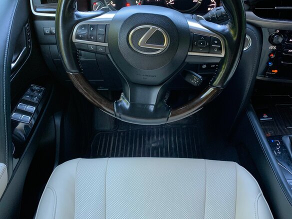 2016 Lexus LX 450d III Рестайлинг 2, белый, 5950000 рублей - вид 14