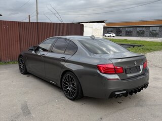 2013 BMW 5 серии 528i xDrive VI (F10/F11/F07) Рестайлинг, серый, 2000000 рублей, вид 5