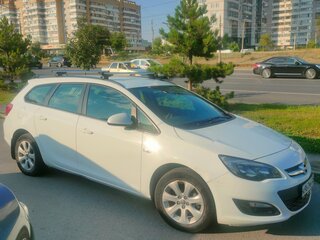 2013 Opel Astra J Рестайлинг, белый, 1190000 рублей, вид 3
