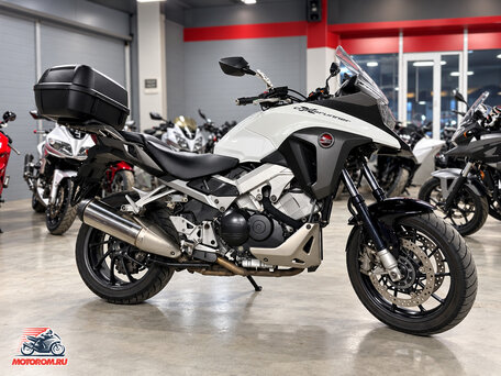 2015 Honda VFR 800X (Crossrunner), белый, 800000 рублей, вид 1