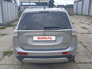 2014 Mitsubishi Outlander III, серый, 1450000 рублей, вид 4