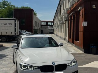 2018 BMW 3 серии 330i VI (F3x) Рестайлинг, белый, 2780000 рублей, вид 4