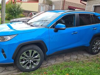 2021 Toyota RAV4 V (XA50), синий, 3100000 рублей, вид 1
