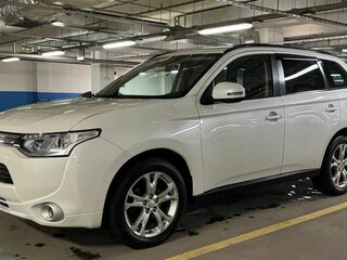 2014 Mitsubishi Outlander III, белый, 1430000 рублей, вид 4