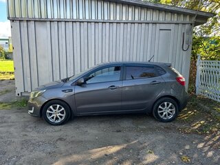2013 Kia Rio 5-speed III, серый, 775000 рублей, вид 1