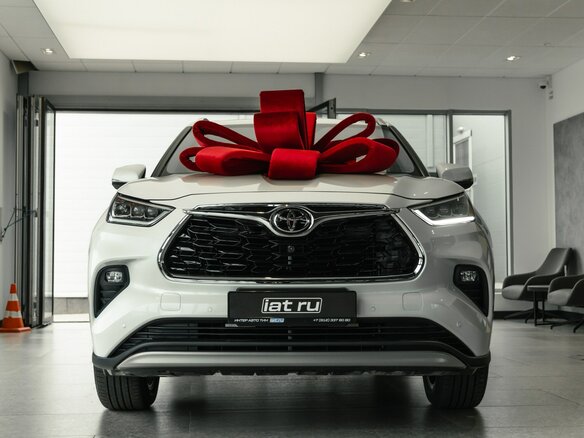 2025 Toyota Highlander IV (XU70), белый - вид 4
