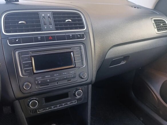 2013 Volkswagen Polo V, белый - вид 22