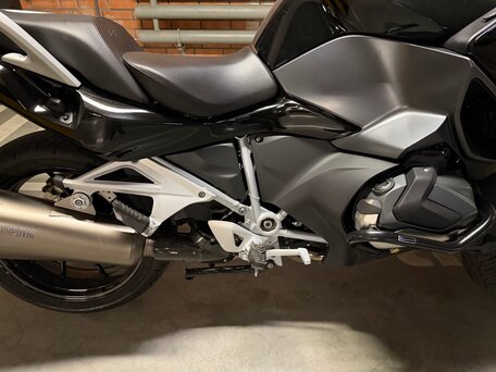 2021 BMW R 1250 RT, чёрный, 2200000 рублей, вид 2
