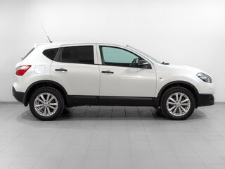 2013 Nissan Qashqai I Рестайлинг, белый, 1170000 рублей, вид 4