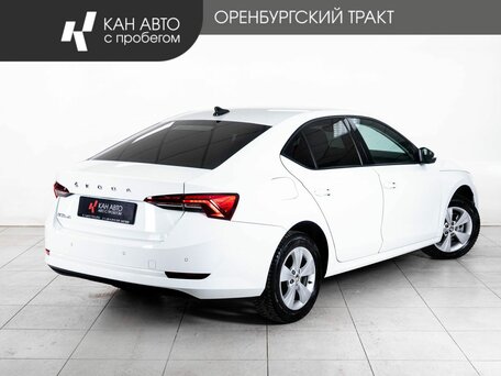 2021 Skoda Octavia IV (A8), белый, 2350000 рублей, вид 3