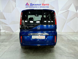 2016 Honda Stepwgn V, синий, 1630000 рублей, вид 5