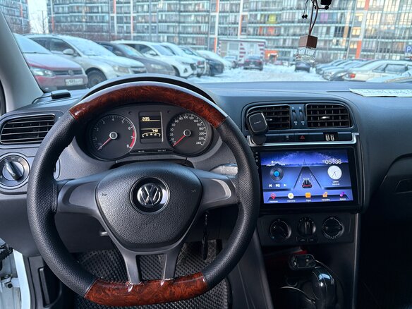 2019 Volkswagen Polo V Рестайлинг, белый, 900000 рублей - вид 19