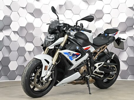 2021 BMW S 1000 R, белый, 1529000 рублей, вид 2