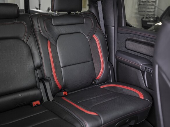2025 Ram 1500 RHO V Рестайлинг, зелёный, 12953911 рублей - вид 26