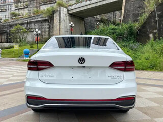 2023 Volkswagen Lavida III Рестайлинг, белый, 1259999 рублей, вид 4