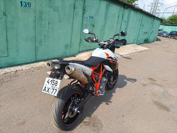 2010 KTM 990 SM, белый - вид 5