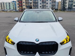 2023 BMW X1 Long 20Li sDrive III (U11/U12), белый, 4830000 рублей, вид 2
