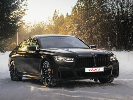 2021 BMW 7 серии 740i VI (G11/G12) Рестайлинг, чёрный, 5800000 рублей, вид 5