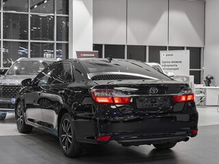 2017 Toyota Camry VII (XV50) Рестайлинг 2, чёрный, 2249000 рублей, вид 4