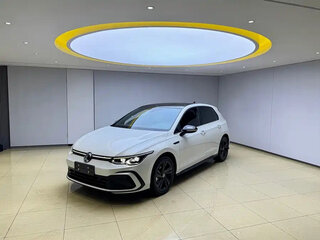 2023 Volkswagen Golf VIII, белый, 2061255 рублей, вид 3