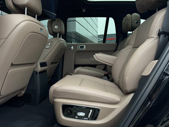 2025 Li Auto (Lixiang) L9 52.3 kWh I Рестайлинг, чёрный, 11990000 рублей - вид 31