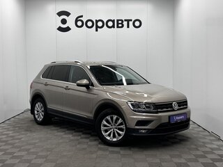 2017 Volkswagen Tiguan II, бежевый, 2100000 рублей, вид 2