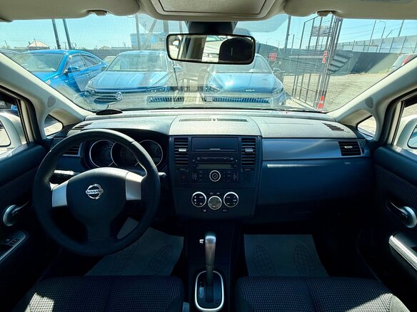 2010 Nissan Tiida I Рестайлинг, коричневый, 679990 рублей - вид 12