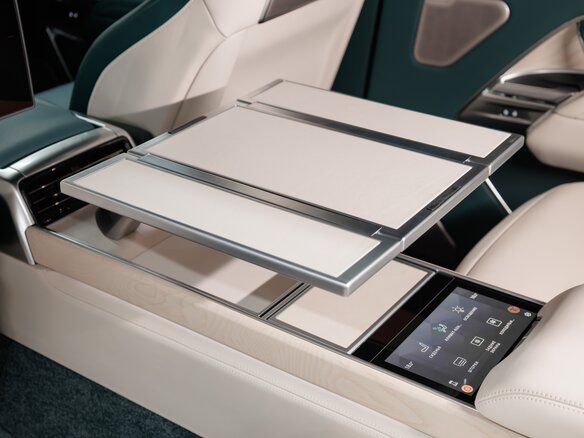2025 Land Rover Range Rover P615 MHEV Long V, чёрный - вид 27