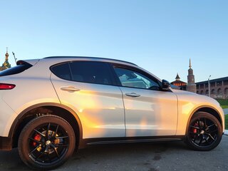 2020 Alfa Romeo Stelvio I Рестайлинг, серебристый, 2800000 рублей, вид 3