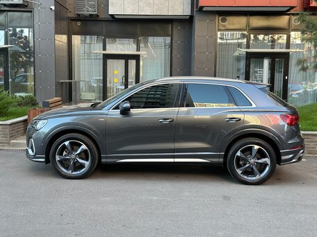 2022 Audi Q3 35 TFSI II (F3), серый, 2800000 рублей, вид 5