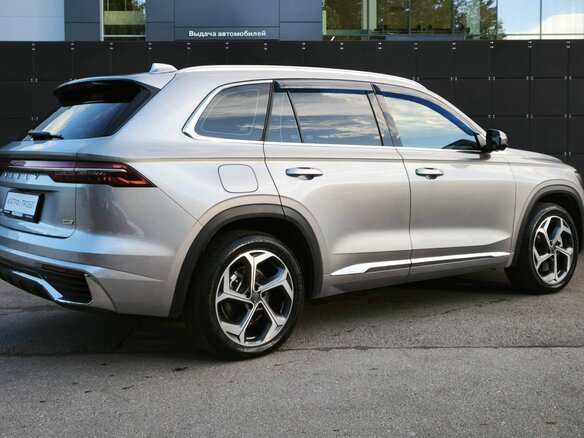 2022 Geely Monjaro I, серебристый, 3099000 рублей - вид 4