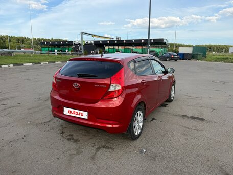 2014 Hyundai Solaris I Рестайлинг, красный, 770000 рублей, вид 4
