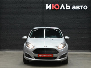 2015 Ford Fiesta Mk6 Рестайлинг, серебристый, 800000 рублей, вид 2
