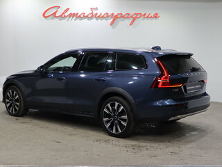 2024 Volvo V60 Cross Country II, синий, 6390000 рублей, вид 5