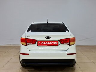 2016 Kia Rio III Рестайлинг, белый, 695000 рублей, вид 5