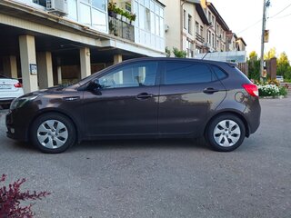 2016 Kia Rio III Рестайлинг, коричневый, 1045000 рублей, вид 5