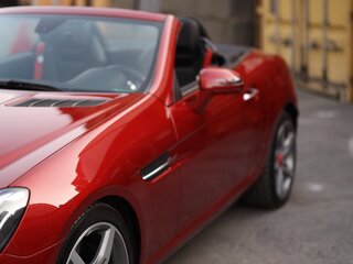 2016 Mercedes-Benz SLC 200 I (R172), красный, 3090000 рублей, вид 2