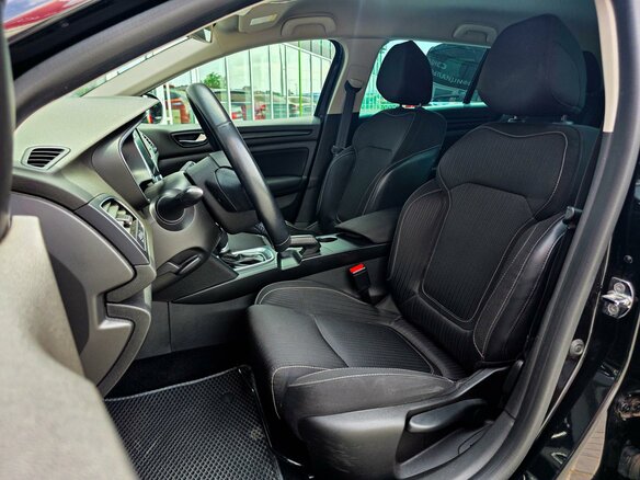 2018 Renault Megane IV, чёрный, 1075000 рублей - вид 12