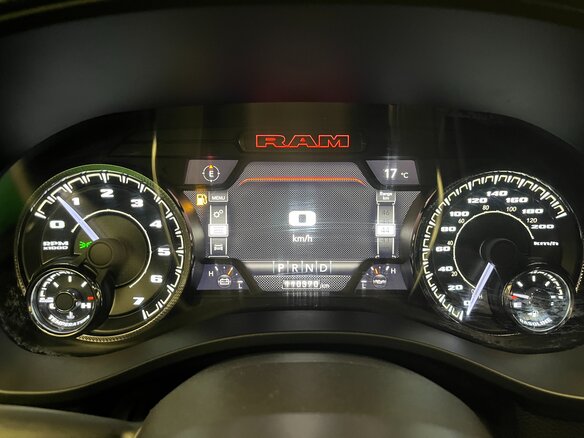 2022 Ram 1500 Crew Cab V, красный, 5900000 рублей - вид 21