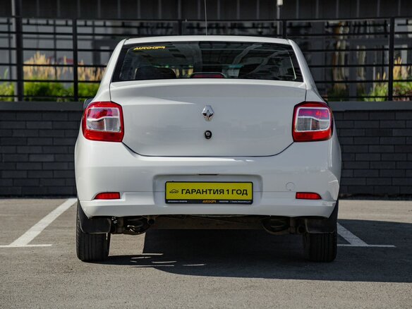 2018 Renault Logan II, белый, 450000 рублей - вид 2