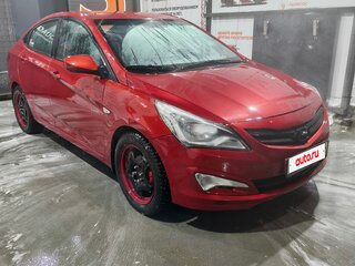 2015 Hyundai Solaris I Рестайлинг, красный, 850000 рублей, вид 4